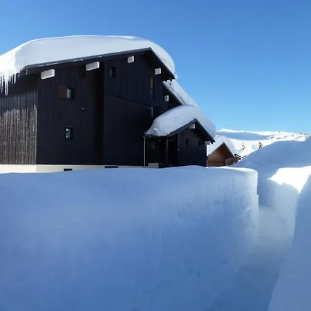 Appartement Avec Grande Terrasse Et Emplacement Idéal - Fr-1-293-15 *
